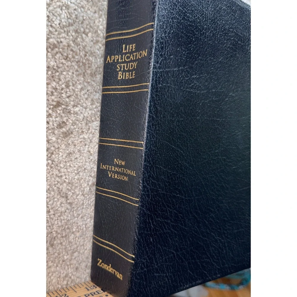 Zondervan NIV Life Application Study Bible Black Bonded Leather Gilded Gold Edge